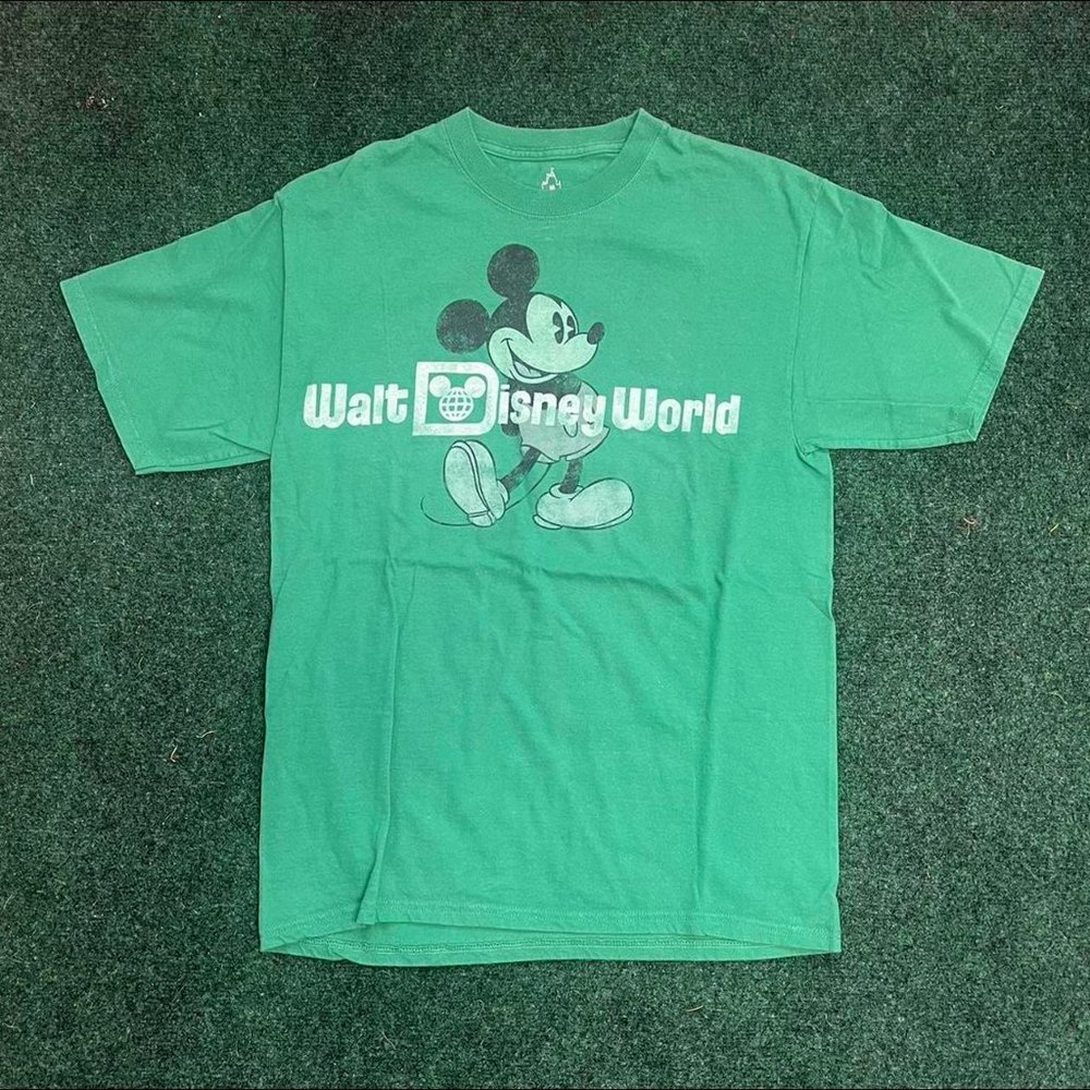 Vintage Walt Disney World Mickey Mouse Graphic T-Shirt.